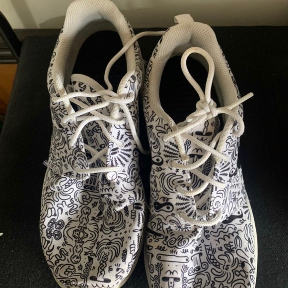 nike roshe print doodle sketches - Picture 2 of 10